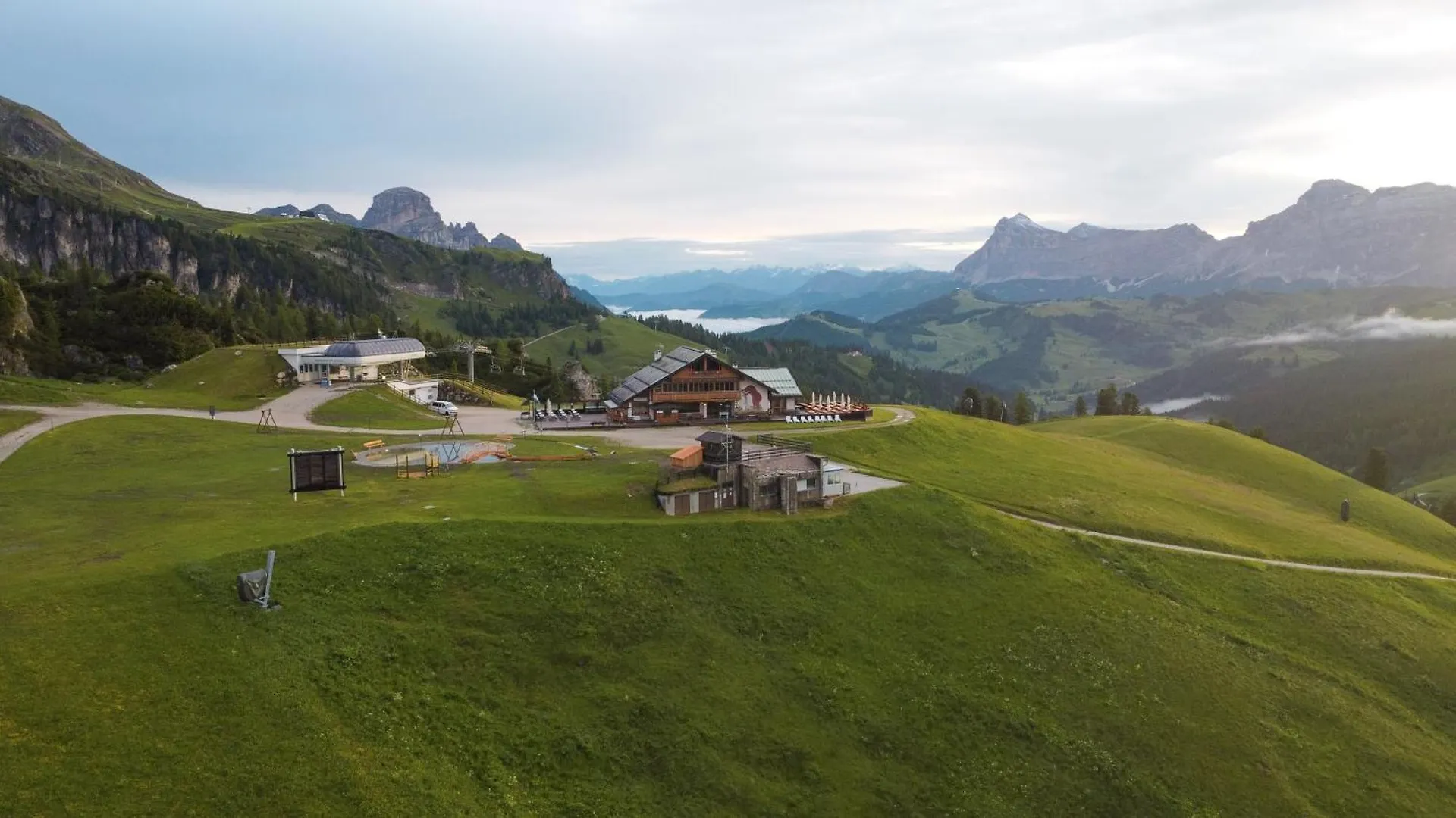 Pallua Rifugio Bec De Rocesヴィラ ロッジ
